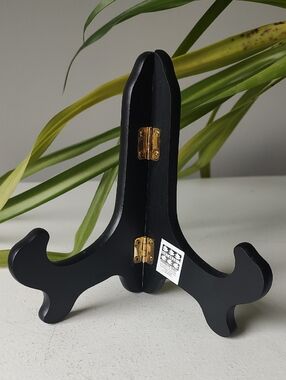 Black Easel Plate Holder